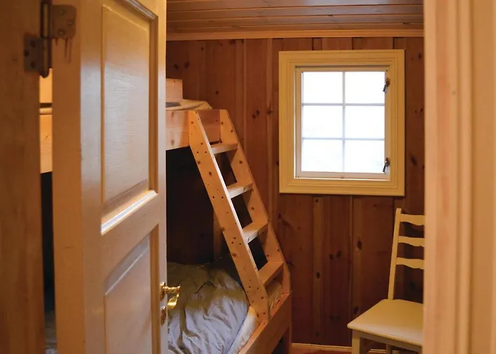 Three-bedroom In Feriehus